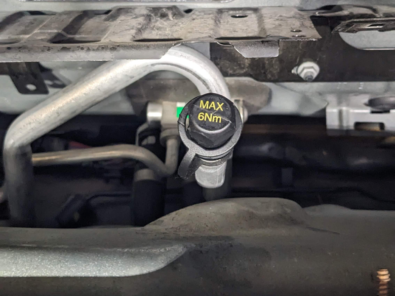 Image of Volvo S60 low side charge port
